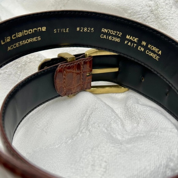 Liz Claiborne leather belt - Picture 3 of 3